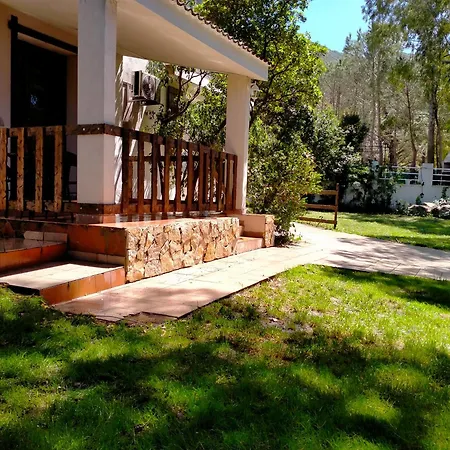 Villa Stravanata - Large Pool, Car And Large Whirlpool Jacuzzi