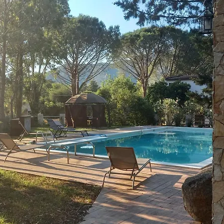Stravanata - Large Pool, Car And Large Whirlpool Jacuzzi *