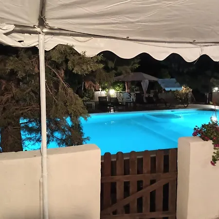 Stravanata - Large Pool, Car And Large Whirlpool Jacuzzi San Gregorio (Sardinia)