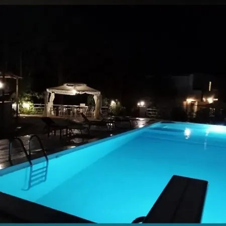 Stravanata - Large Pool, Car And Large Whirlpool Jacuzzi San Gregorio (Sardinia)